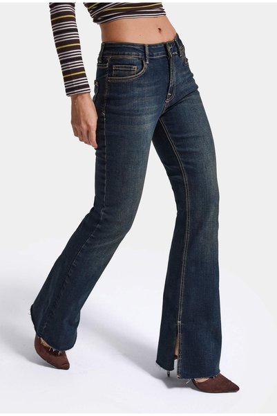 it's basic Women's 2w6-8 Slim Fit Flare Jeans with Slit Hem