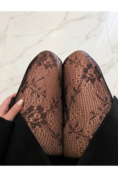 Kırmızı Siyah Roses Taşlı Desenli File Kadın Külotlu Çorap – Günlük ve Özel Gün