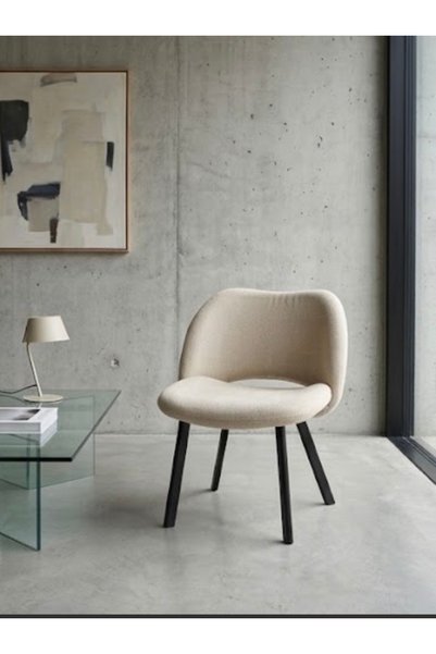 IN HOME STORE كرسي سفرة عصري بتصميم انسيابي وقماش بيج مريح