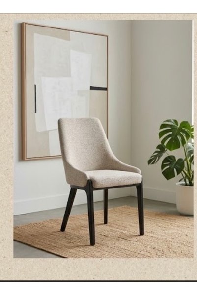 IN HOME STORE كرسي سفرة عصري بتصميم انسيابي ولون بيج هادئ مع أرجل خشبية سوداء