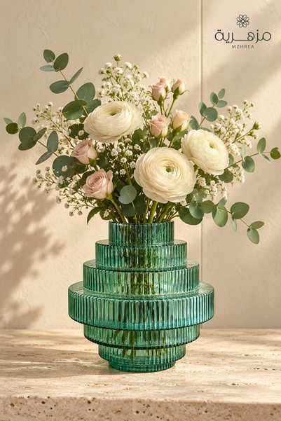mzhrea Glass vase with beautiful geometric design