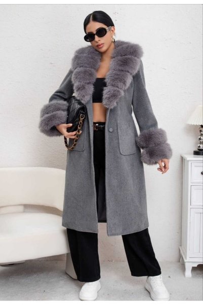 Diva Exclusive Fashion Palton elegant cu blăniță detașabilă