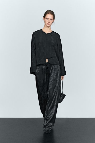 Massimo Dutti Jakarlı kumaş detaylı dökümlü geniş pantolon