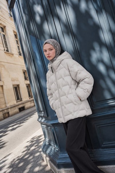 Levidor Quilted goose down coat beige