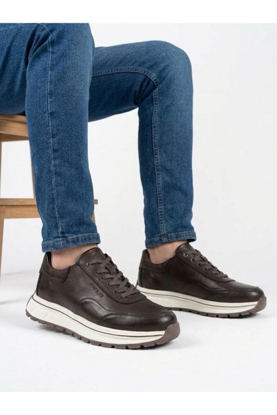 Voyager Men's Coffee-Colored Genuine Leather Orthopedic Sole Lightweight Casu...