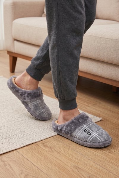 Moda Devrin Gri Erkek Kışlık Kürklü Peluş Ekose Detaylı Yumuşak Taban Ev Terliği
