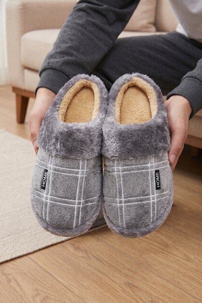 Moda Devrin Gri Erkek Kışlık Kürklü Peluş Ekose Detaylı Yumuşak Taban Ev Terliği