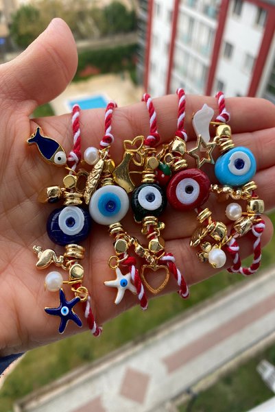 Shepidi 5-Beaded Glass Martenitsa Good Luck Bracelet