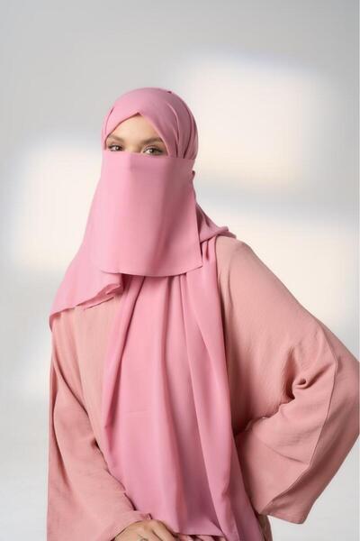 HIJAB VIP Latham with a Pink Veil.