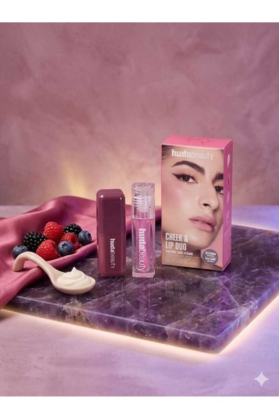 AI HUDA BEAUTY Box of Two Blush and Highlighter