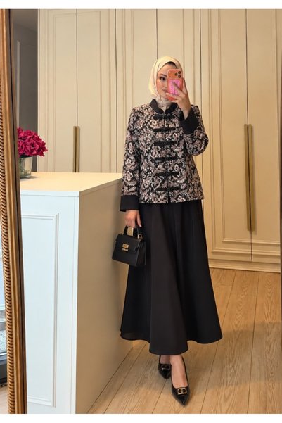 BLUSS طقم نسائي مكون من سترة ذات ياقة عالية وأزرار وتنورة واسعة، بتصميم "ميدن...