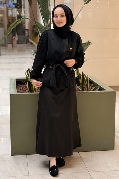 Nuss Wide-Collar, Front Zippered Velvet Two-Piece Set with Skirt