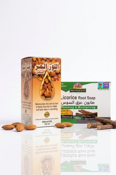 Oil مجموعة العناية الطبيعية (زيت اللوز المر 125 مل وصابون عرق السُّوس للتفتيح...