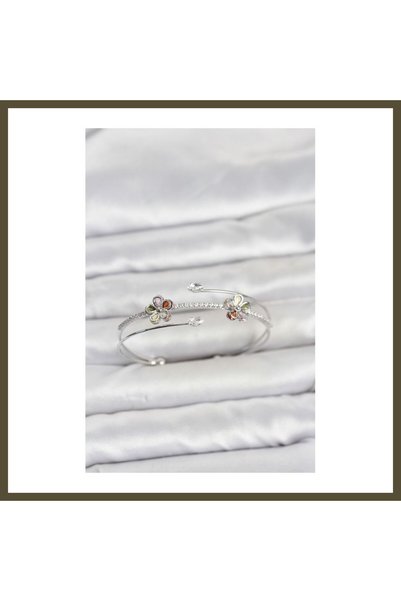 northcity n Silver-Colored Brass Bracelet with Zircon Stones in a Flower Desi...