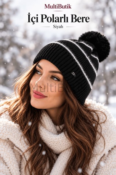 MultiButik قبعة نسائية مزينة بالبومبون – باللون الأسود.