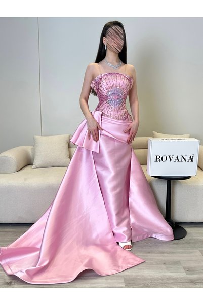 Mahi Rawan's dress