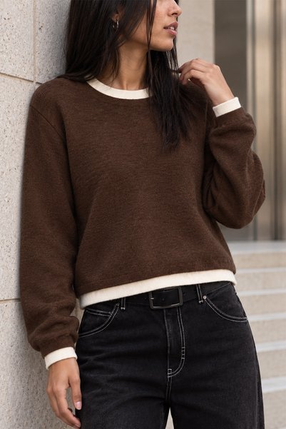 Ecrou Women's V-Neck Sweater with Sleeves and Collar Pieces