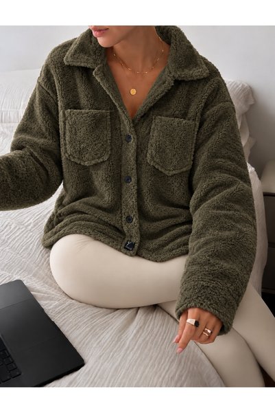 FAVORİST Women's Double-Pocketed, Button-Up, Soft-Textured Plush Shirt Jacket