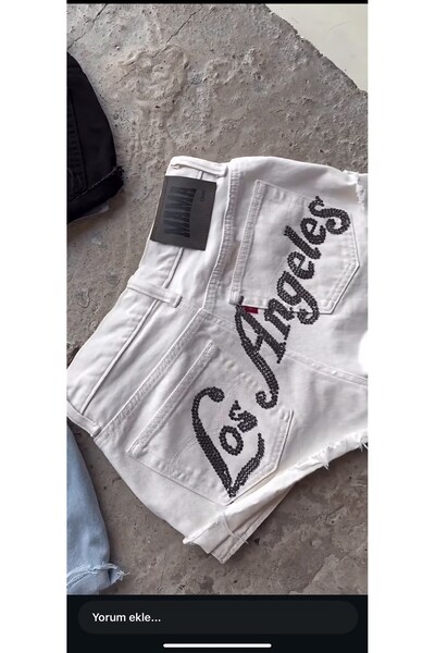 WeShaya Shorts & Bermudas - White - Normal waist