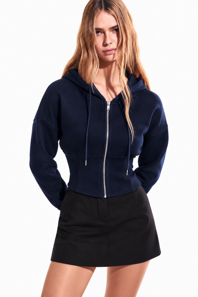 DAMGA JEANS سترة رياضية نسائية باللون الكحلي، مزودة بسحاب وغطاء للرأس وياقة م...