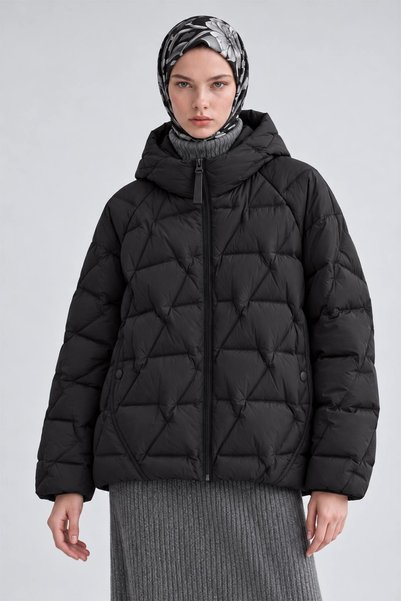 Levidor Quilted Goose down Coat, Black.