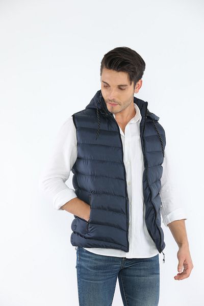 Everest Unisex Gel Filling Hooded Puffer Vest with Zipper Pocket