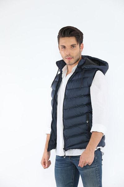Everest Unisex Gel Filling Hooded Puffer Vest with Zipper Pocket