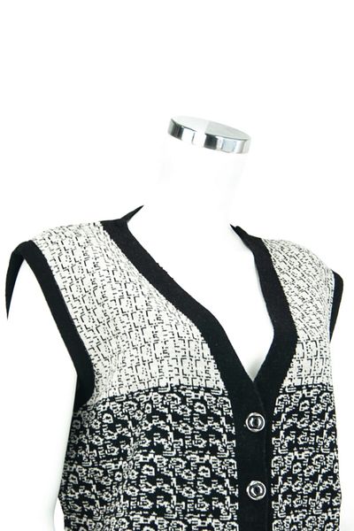 Oppland Women's Cream Winter Motif Buttoned Double Pocket Normal Cut Lycra Woolen Fabric Mother Vest