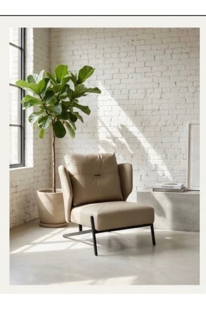 IN HOME STORE كرسي بيرجير عصري بلون بيج وقاعدة معدنية سوداء