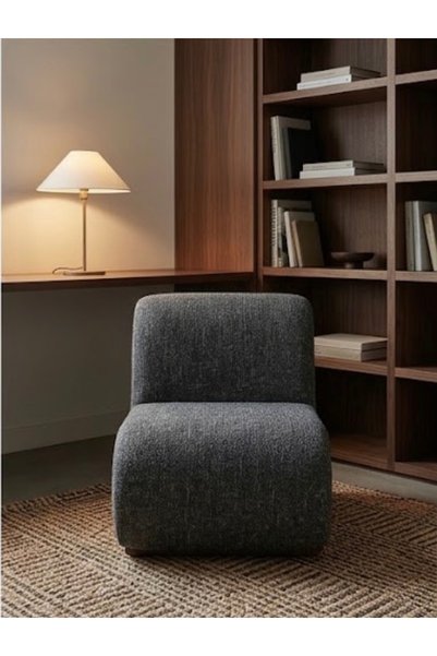 IN HOME STORE كرسي استرخاء مودرن بتصميم انسيابي وقماش رمادي فاخر