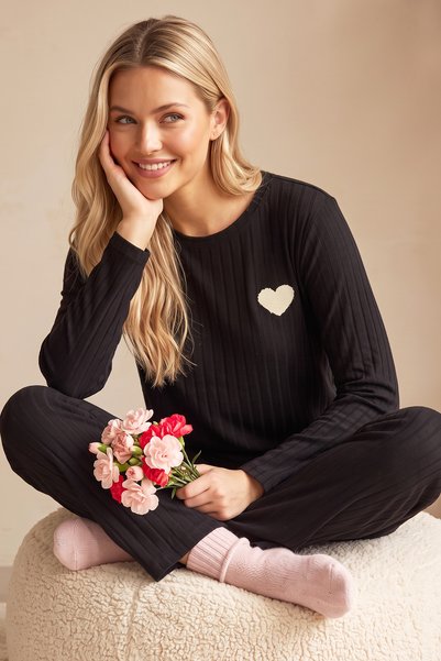 Siyah İnci Black Heart Embroidery Ribbed Knitted Pajamas Suit25226003