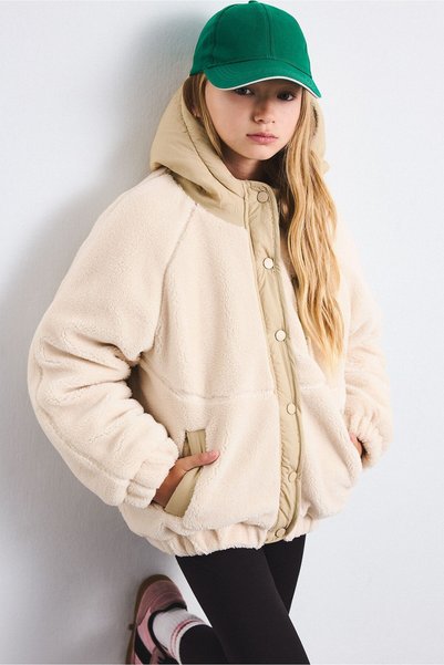 DeFacto Plüschjacke mit Kapuze und Reißverschluss für Mädchen H3487A826AU
