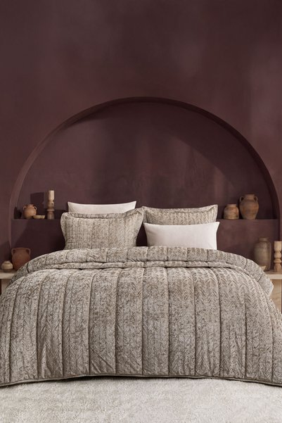 Elart Velvet Comfort Sleeping Set 6 Piece Double Velvet Camel Hair