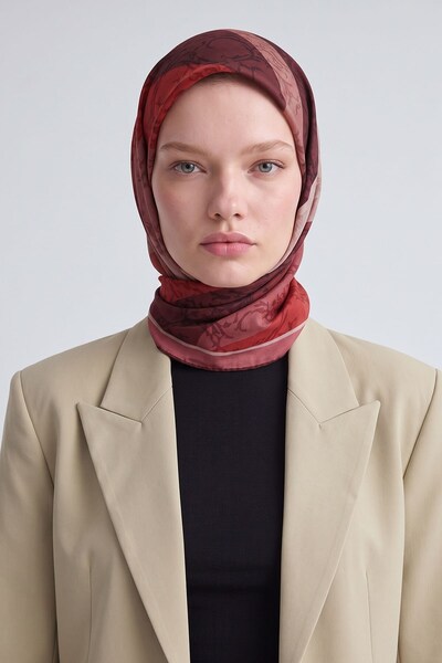 Levidor Checkered Royal Scarf with Floral Print: Pomegranate Flower