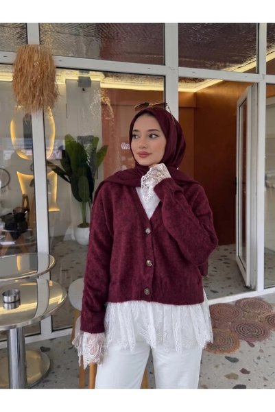 Trend Paris سترة نسائية من التريكو الناعم مع تفاصيل من الدانتيل الفرنسي على ا...