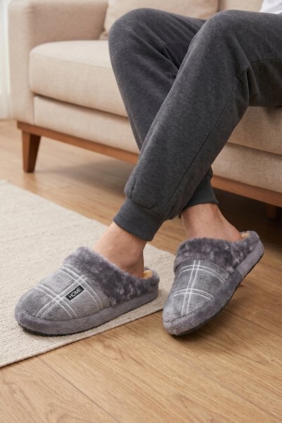 Moda Devrin Gri Erkek Kışlık Kürklü Peluş Ekose Detaylı Yumuşak Taban Ev Terliği