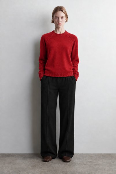 UNIQVIBE سترة حمراء محبوكة للنساء بياقة دائرية من صوف الخروف.