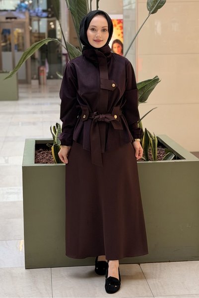 Nuss Wide-Collar, Front Zippered Velvet Two-Piece Set with Skirt