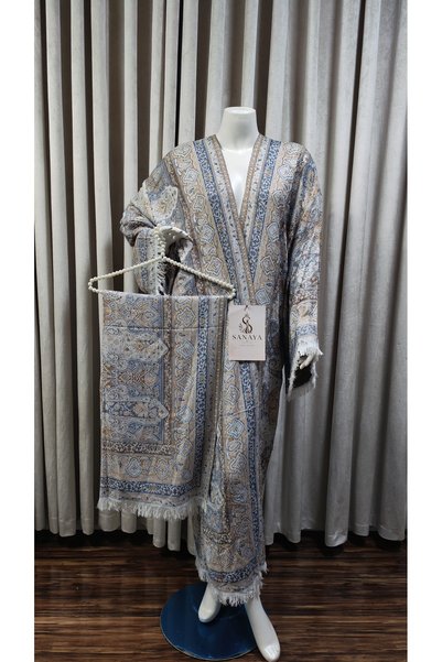 SANAYAS Open Abaya Made of Embossed Pashmina Cashmere Fabric