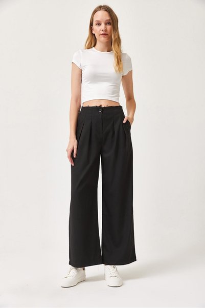 WeShaya Black Pleated Loose-Fitting Pants, High-Waisted, Wide-Leg, Woven Fabr...