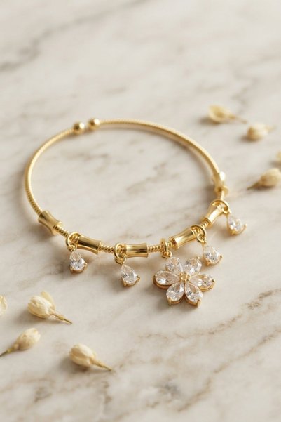 Generic Brand Gold-Tone Rice YSX Lotus-Style Charm Bracelet TG27BB8924
