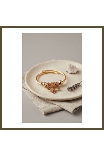 northcity n Pink Bee Model Gold-Colored Charm Bracelet BX