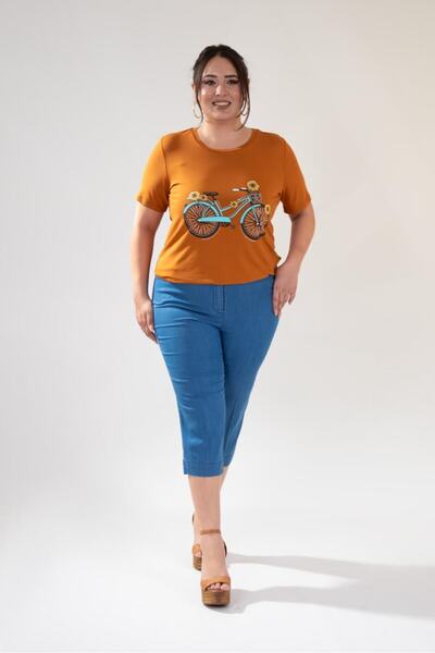 Roxxlen Women's Plus-Size Belted Capri Pants