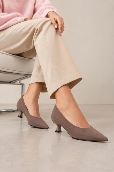 37Numara Pantofi stiletto cu toc scurt, mărimi mari pentru femei, culoare gri...