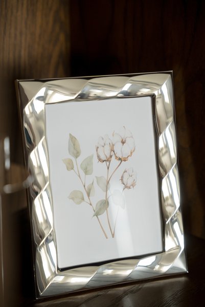 Dekorzdükkan Alessa Silver Burgu Desenli Metal Fotoğraf Çerçevesi