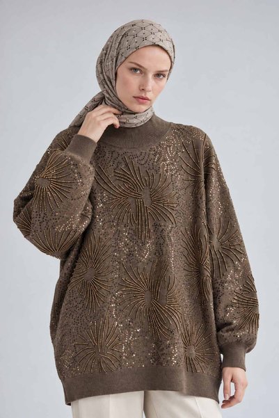 Levidor Sparkly stone patterned knit sweater, dark brown.