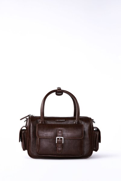 Levidor Shoulder and handbag with buckle and front pocket, coffee color.