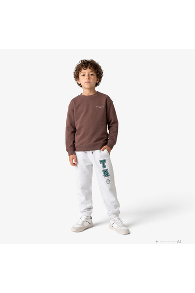 Tommy Hilfiger بنطلون رياضي رمادي للأطفال من ماركة "فارسيتي".