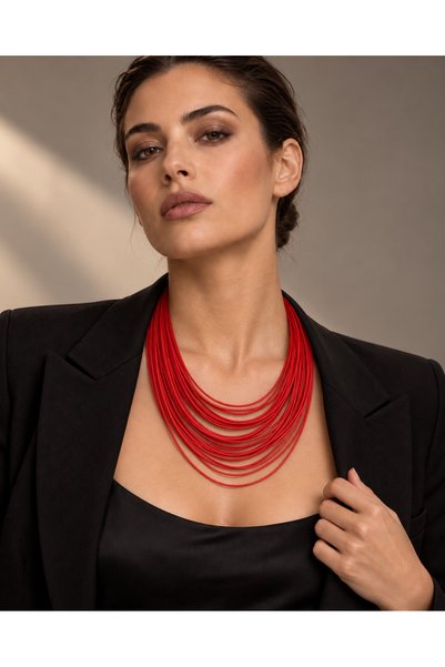 Kutcha Accessories Kırmızı Deri Görünümlü Çoklu Dekolte Kolye