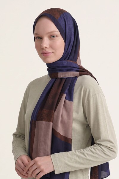 Levidor Mosaic-Patterned Wool-Silk Shawl in Eggplant Purple